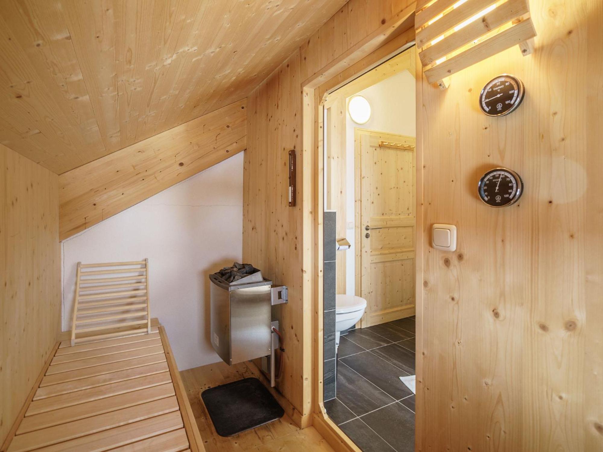 فيلا Chalet In Hohentauern With Sauna Near Ski Area المظهر الخارجي الصورة